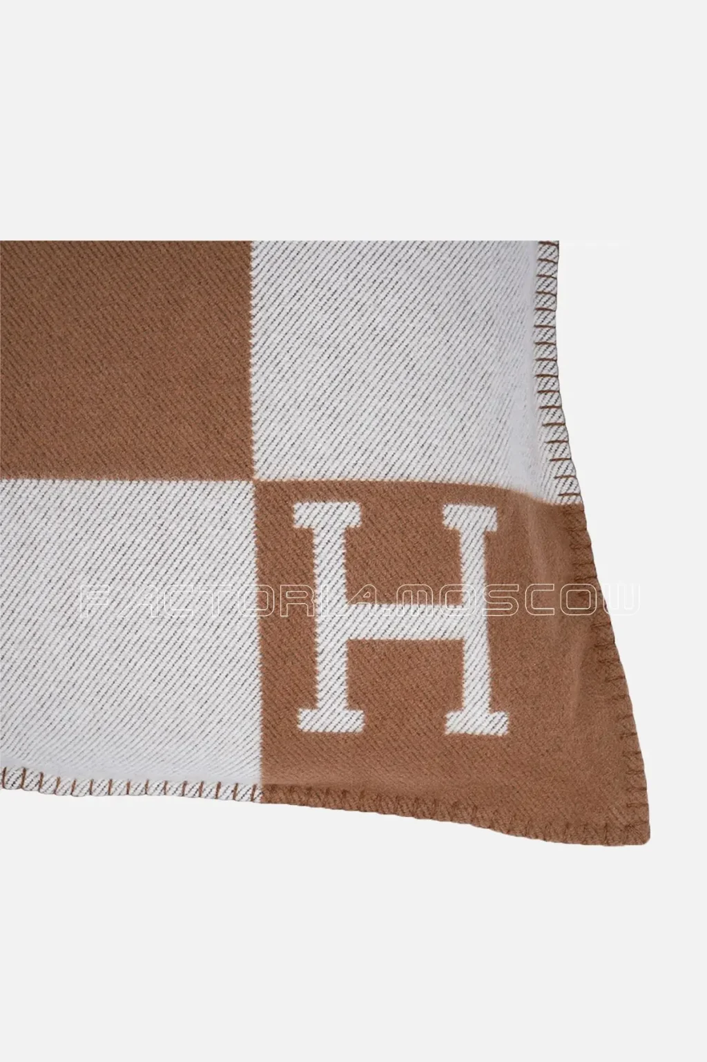 Hermes Pillow Avalon Camel / Ecru Large
