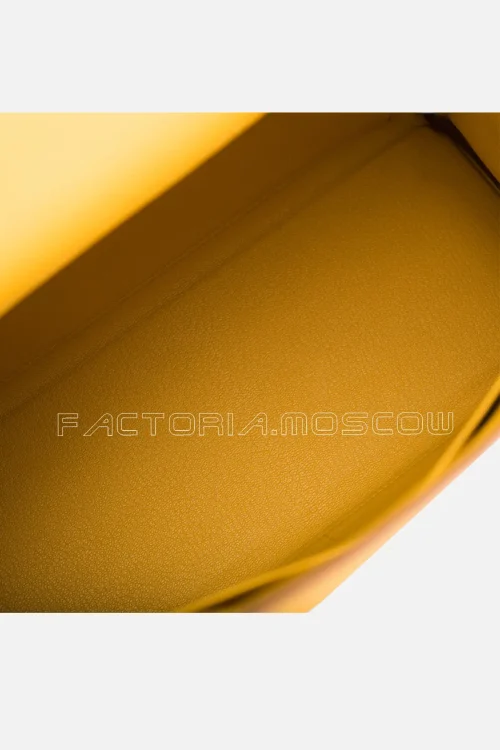 Hermès Kelly Retourne 32 Togo Colour Jaune Ambre GHW